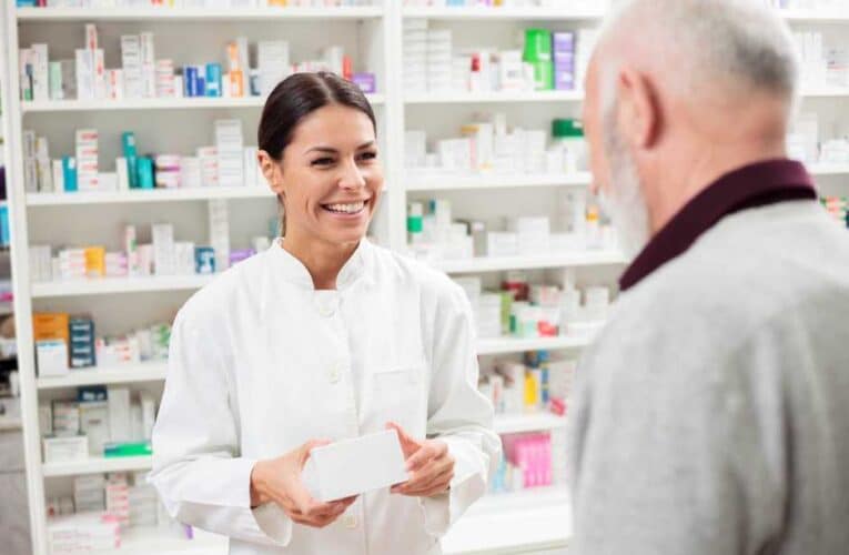 ¿Qué hace y qué no un químico farmacéutico? Resolviendo dudas desde la farmacia