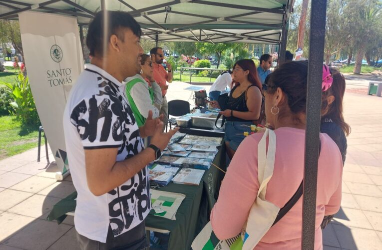 Santo Tomás realizó muestra y feria de servicios en parque Schneider de Copiapó