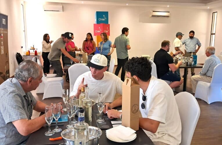 Importadores y bartenders de Reino Unido se reunieron con productores de destilados de Atacama